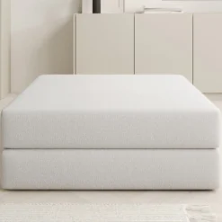 Beistellhocker Lazy In Bouclé -Safety Gear World Baidani 25 03 29 Omhu sofa Pouf front Quelle 01