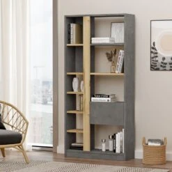 Designer Regal Manarola